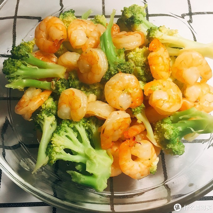 还在苦恼吃什么能减肥?算好热量学会这10几种健身食谱,保准让你瘦下来!