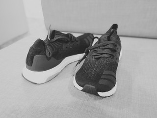 弹力十足的UltraBoost