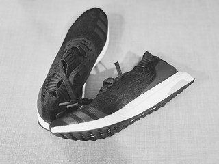 弹力十足的UltraBoost