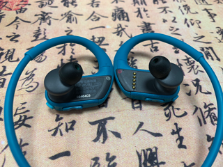 Sony WS413 运动音乐播放器耳机