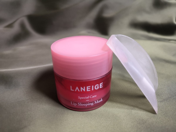 我的秋季护唇秘诀，兰芝草莓夜间唇膜