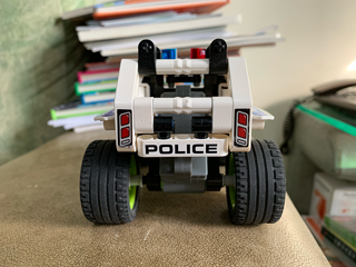 Lego 警察拦截车 42047 带回力