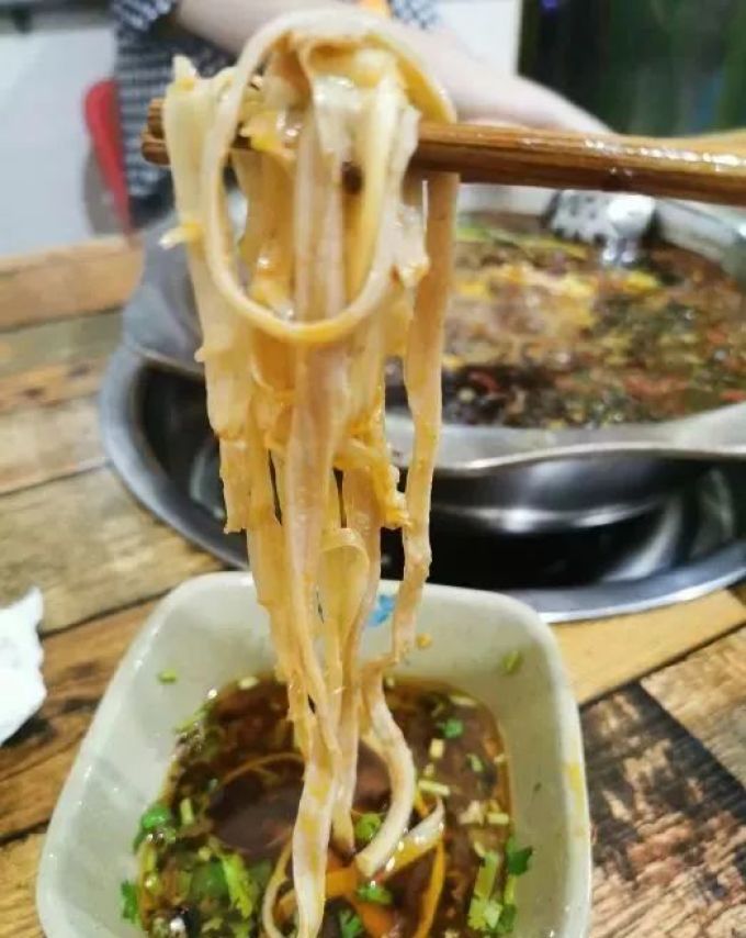 成都公交车终点站等于美食沙漠?石羊场的土著们不服!