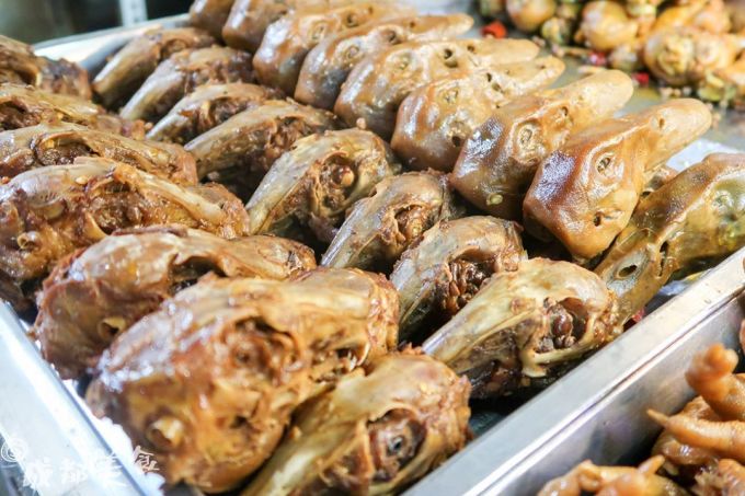 成都公交车终点站等于美食沙漠?石羊场的土著们不服!
