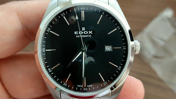 表哥晒表 篇五：【开箱】可惜没有背透的月相，EDOX依度80505-3M-NIN机械腕