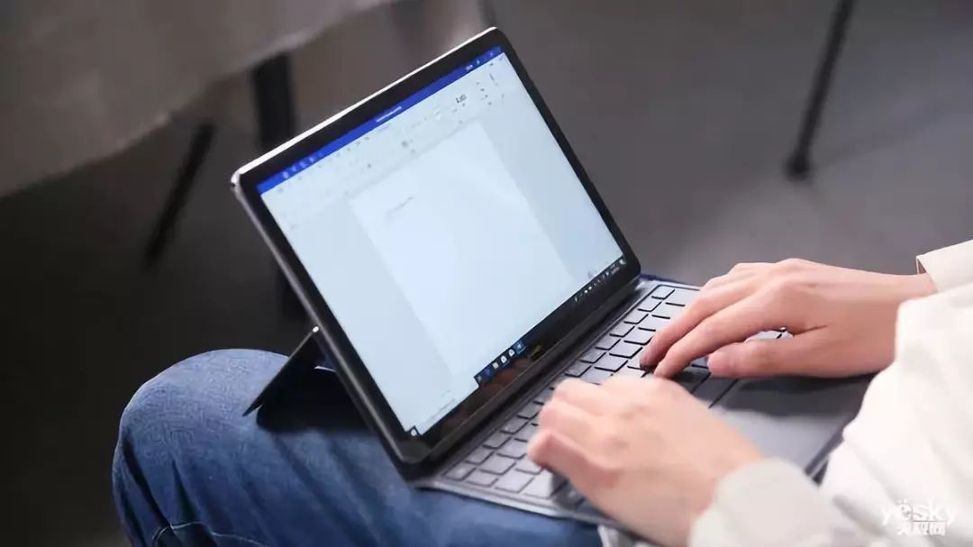 全新HUAWEI MateBook E体验：老板请放心，我将一直在线！