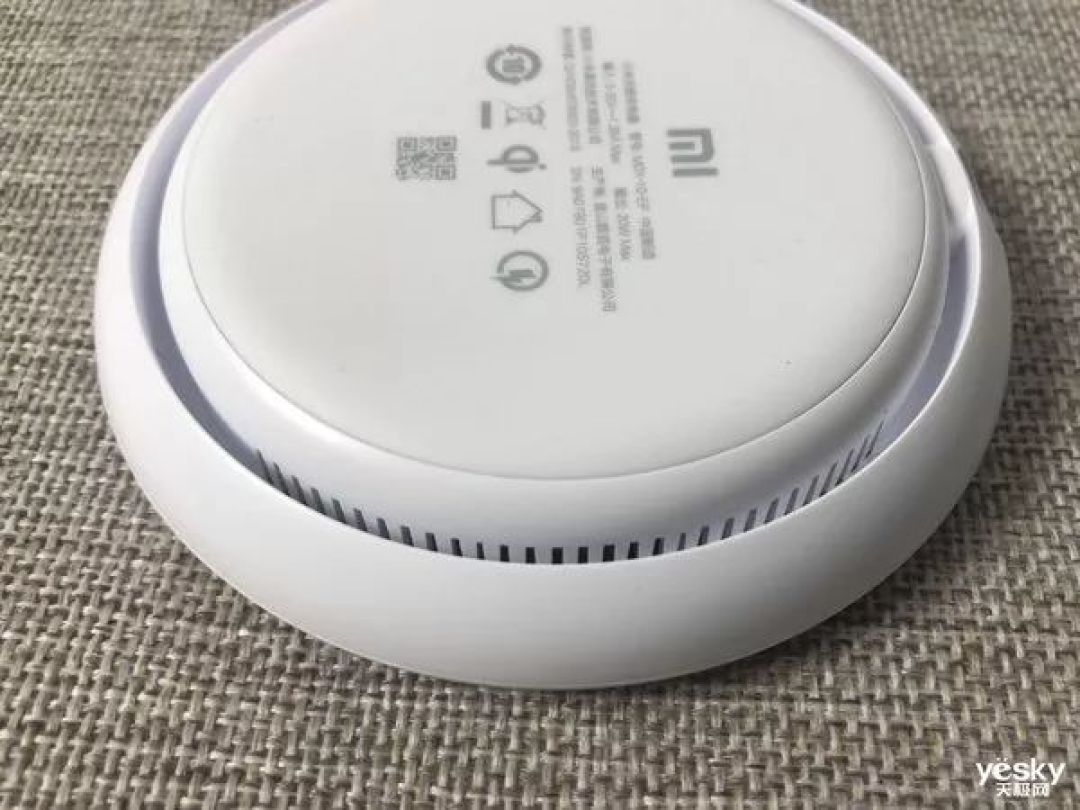小米9无线充电“伴侣”齐发 20W无线充电器到底怎么样?
