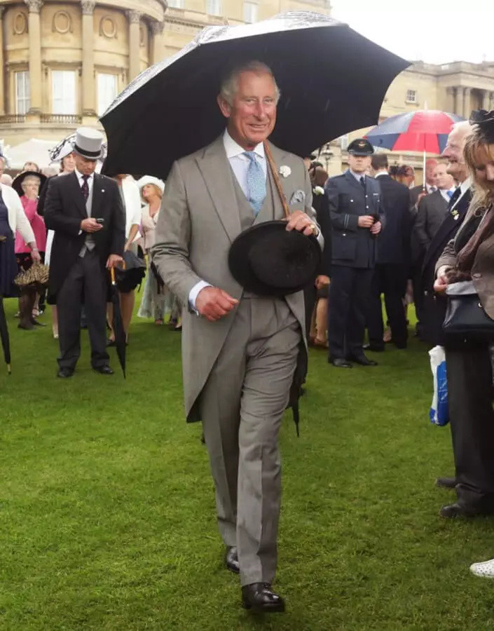 从不被理解到奉为经典，英国雨伞品牌Brigg的前世今生