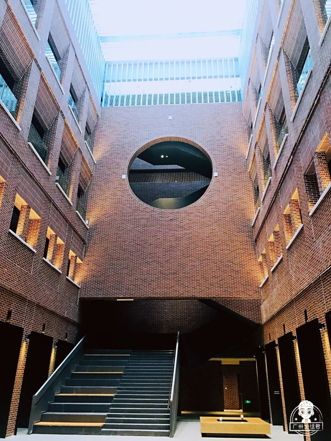 超美教学楼、偶像剧式宿舍…华工新校区神仙级配置曝光,看完酸了!