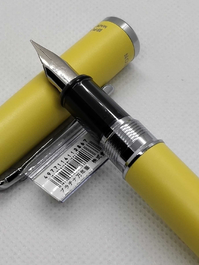 白金钢笔