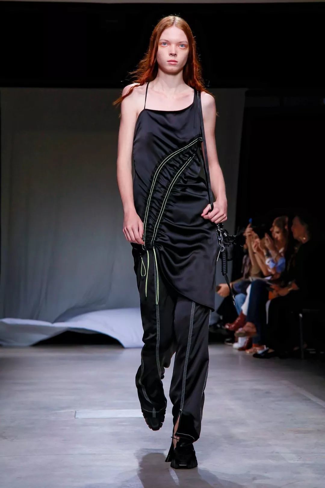 给我一根绳子我就能撬动整个时尚圈！！| FASHION