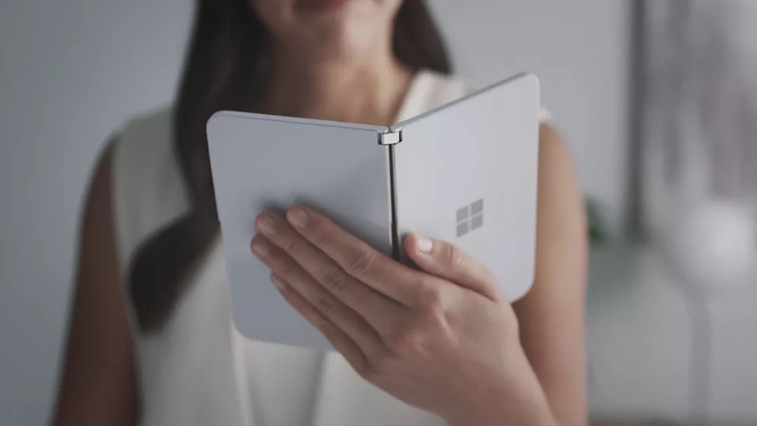 笔记本、二合一、双屏折叠甚至是手机，微软新 Surface 全家桶都能满足你