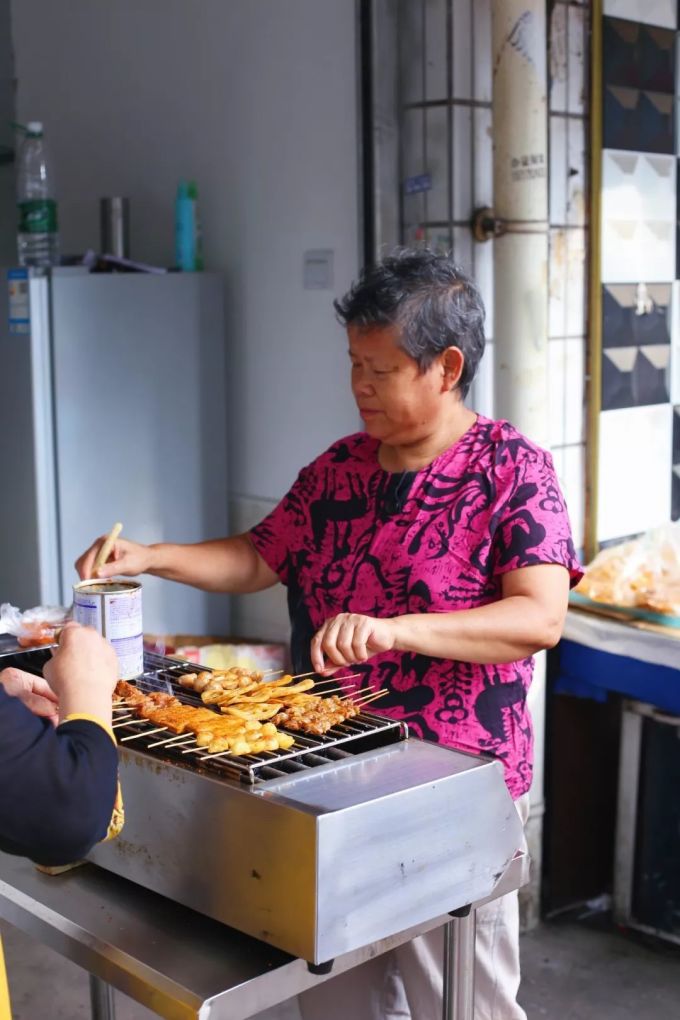 明星来成都下馆子,居然去的都是这几家……