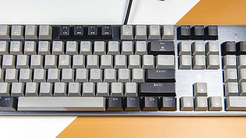 国产轴体代表凯华BOX白轴，体验黑峡谷GK715机械键盘