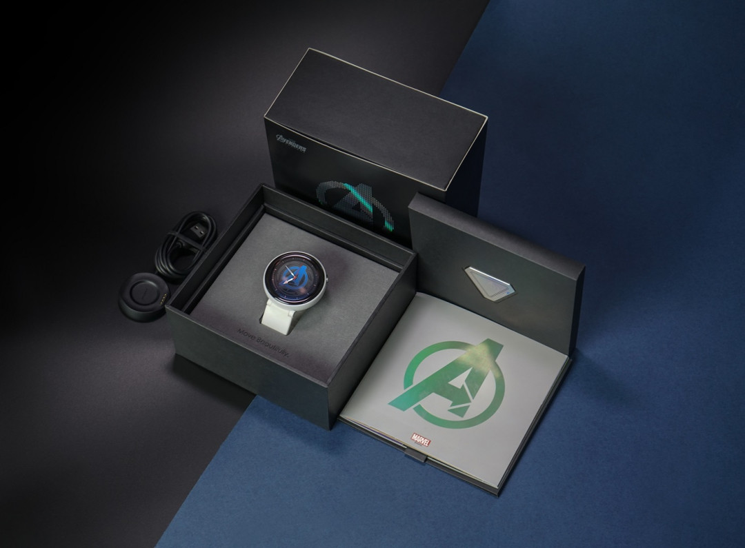 华米 Amazfit 智能手表2 复仇者联盟系列预售开启,限量5000部