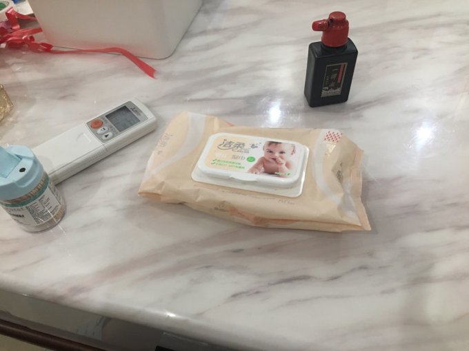 婴儿湿巾