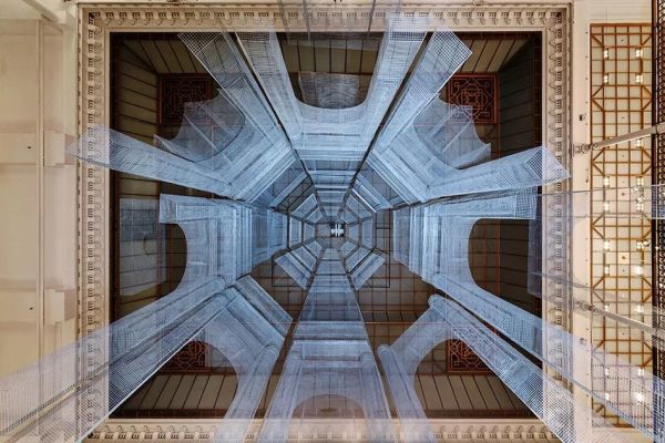 他用铁丝网打造出的惊人作品,比3D网格建模还牛!