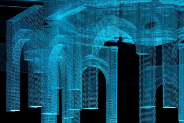 他用铁丝网打造出的惊人作品,比3D网格建模还牛!