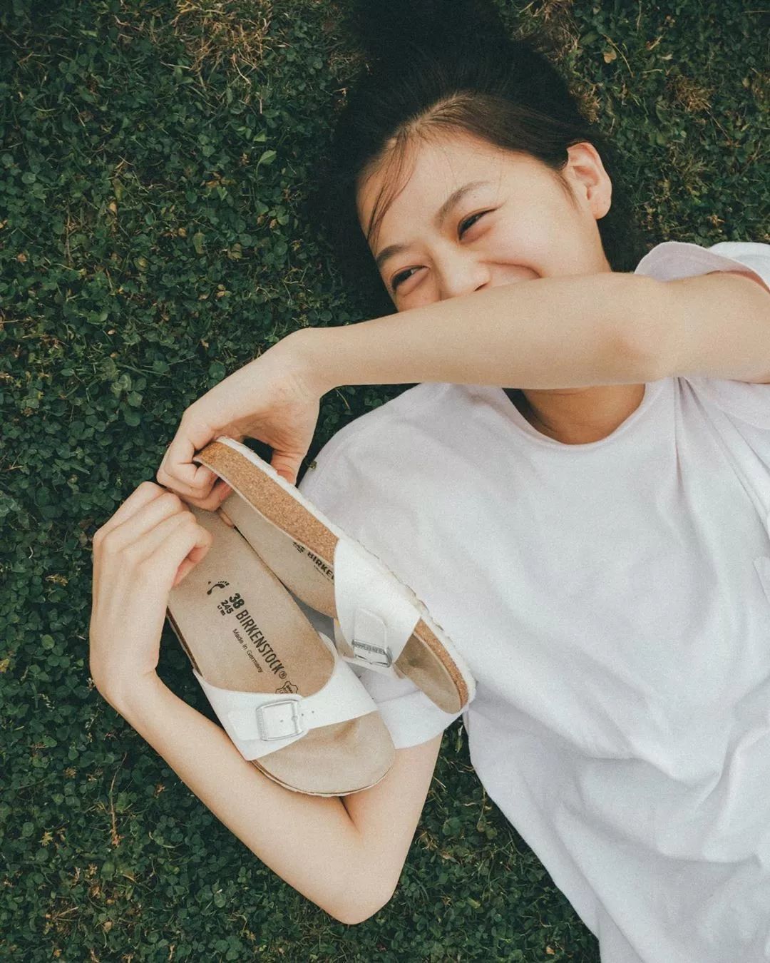 他拍的人像,干净温暖又有质感!