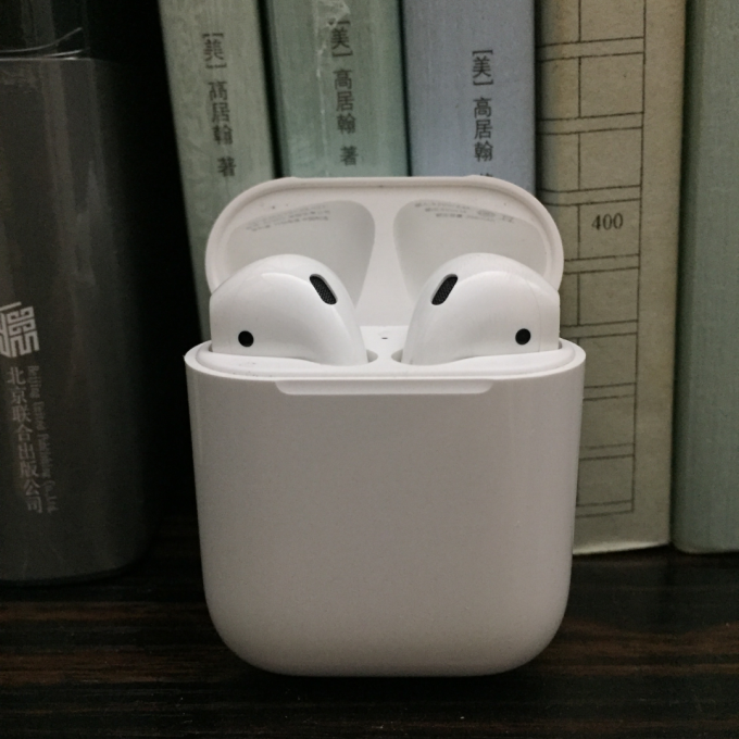 苹果蓝牙耳机