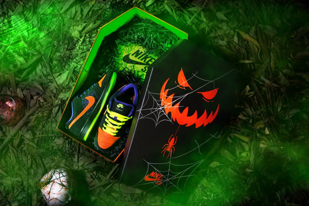橙色过秋冬:NIKE 推出 SB Dunk ”Night of Mischief“ 和 Air Force 1s 万圣节鞋款