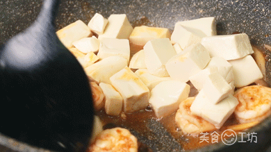 豆腐和它仨一小炒，鲜得食客直翘脚！
