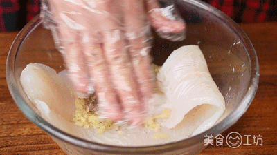 不费一滴油,鱼肉也能酥掉渣,比油炸还香!