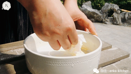 用吐司就能做出这么好吃的甜品!你们要的简单食谱来啦! 【安卡西厨】