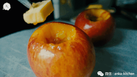 毫不费力就能完成的德式甜品——果酱馅烤苹果