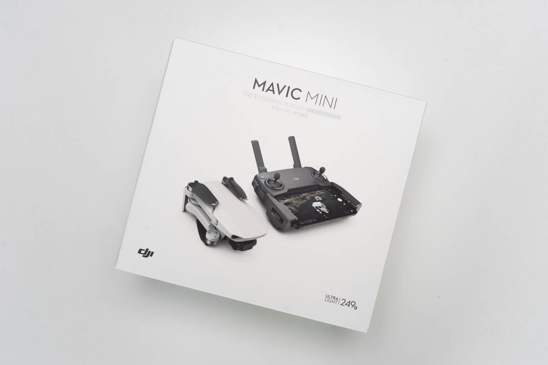 史上最轻巧Mavic到底有多小 大疆Mavic Mini无人机开箱体验（更新抗风性能测试样张）