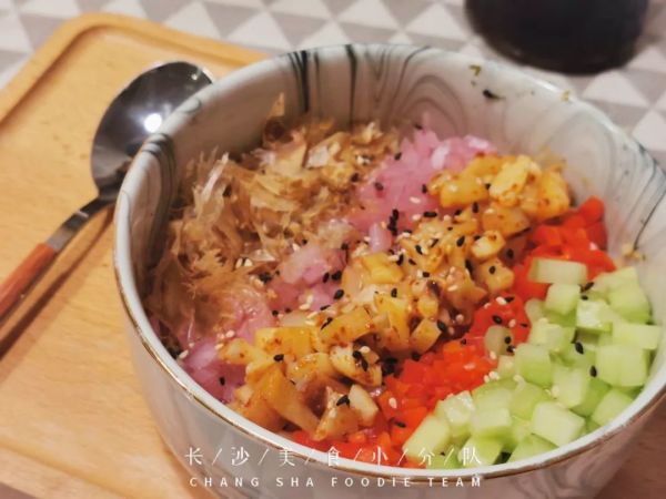 北上广流行的白领午餐波奇饭?在长沙这家小店做得如何?
