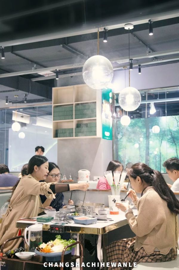 24 (2).jpg 火爆广州的椰子鸡又开新店,赶紧安排~