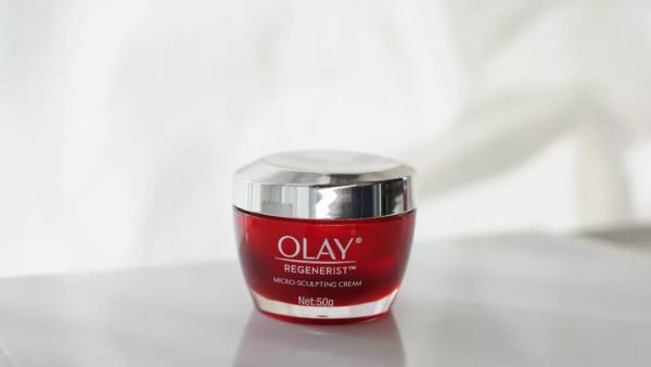 百元抗老面霜,Olay 空气霜和大红瓶,到底应该选哪个?