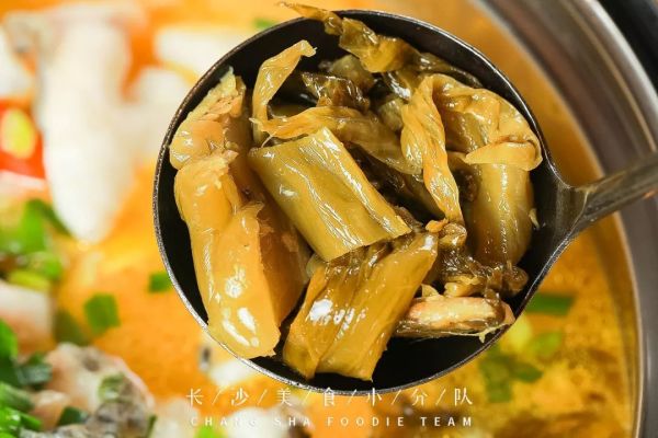 您的『严厨老坛酸菜鱼』已更新升级,请收下这一口酸爽好滋味!