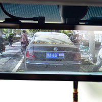 小米生态链70迈推出前后双录流媒体行车记录仪，大屏显示更清晰
