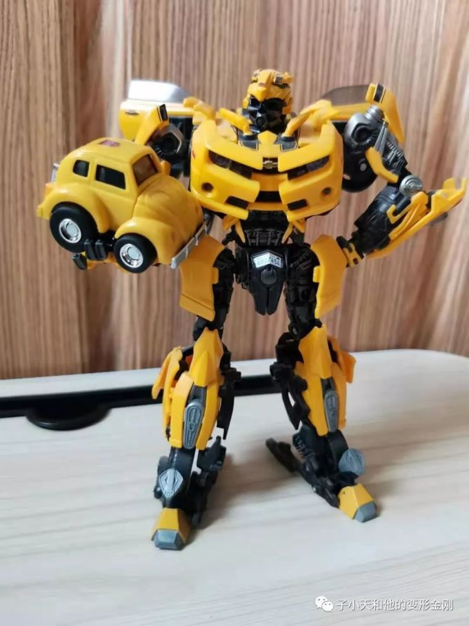 【评玩具】子小天:G1(复刻)大黄蜂开箱测评!