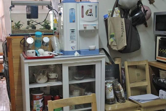 用了宜家爆改,12㎡餐厅收纳太惊人!还有伸缩餐桌,六口人也坐得下