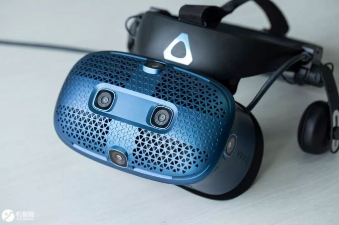 HTC VIVE Cosmos体验:门槛低了,效果好了