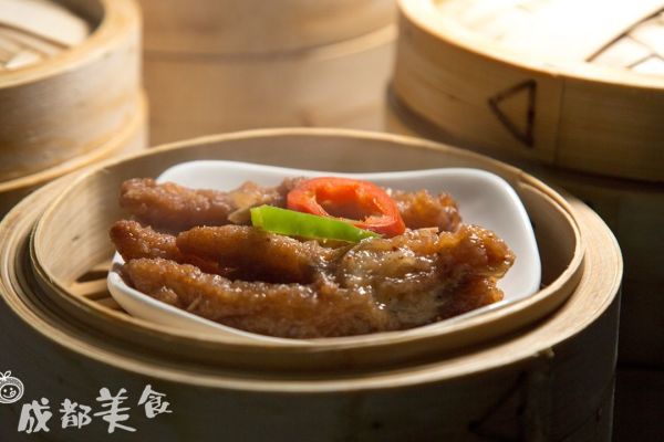 老广东早起排队的早茶店,终于开到成都了!