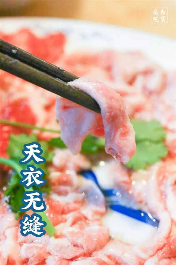 3人花了222元,我们在城中村吃了一头猪!