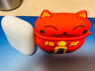 你以为他是一只招财猫，其实他是一只耳机。airpods pro耳机套简