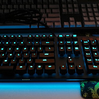 雷蛇（Razer）猎魂光蛛精英版线性光轴机械键盘简单开箱
