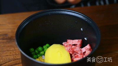 朋友蹭饭只做这一锅，简单4步，把TA喂到撑！