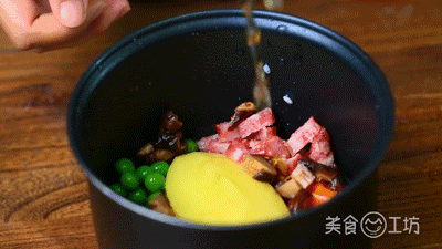 朋友蹭饭只做这一锅,简单4步,把TA喂到撑!