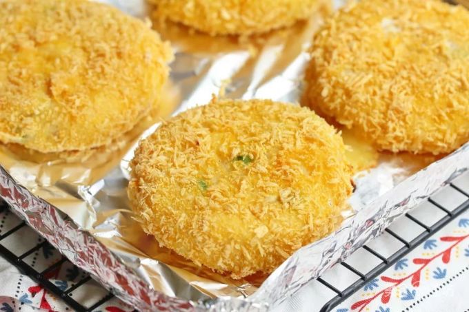 酥脆绵软的可乐饼,一咬就掉渣,香!!!