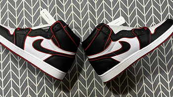 胖胖买的鞋 篇八十：Air Jordan 1黑红外线