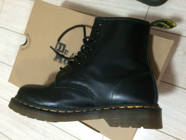 DrMartens 经典马丁靴