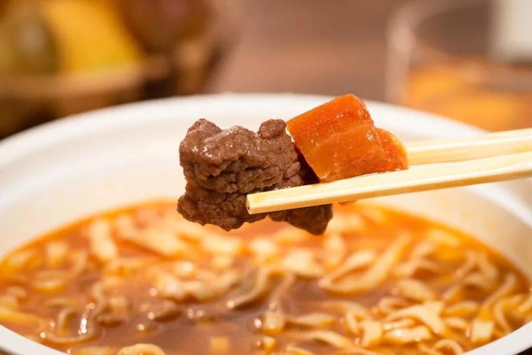 洗发水味泡面居然能防脱发?!2019年最值得囤的泡面,看这一篇就够了!