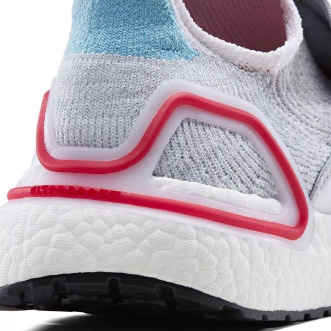 潮闻快食 | adidas 推出星战主题 ALPHAEDGE 4D ;Dior x Stussy 重磅联名企划疑似曝光!