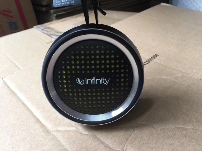 燕飞利仕蓝牙音箱